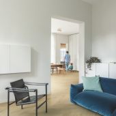 Виниловая плитка клеевая Quick-Step Pristine Herringbone Ocean bliss natura SGHBC20326